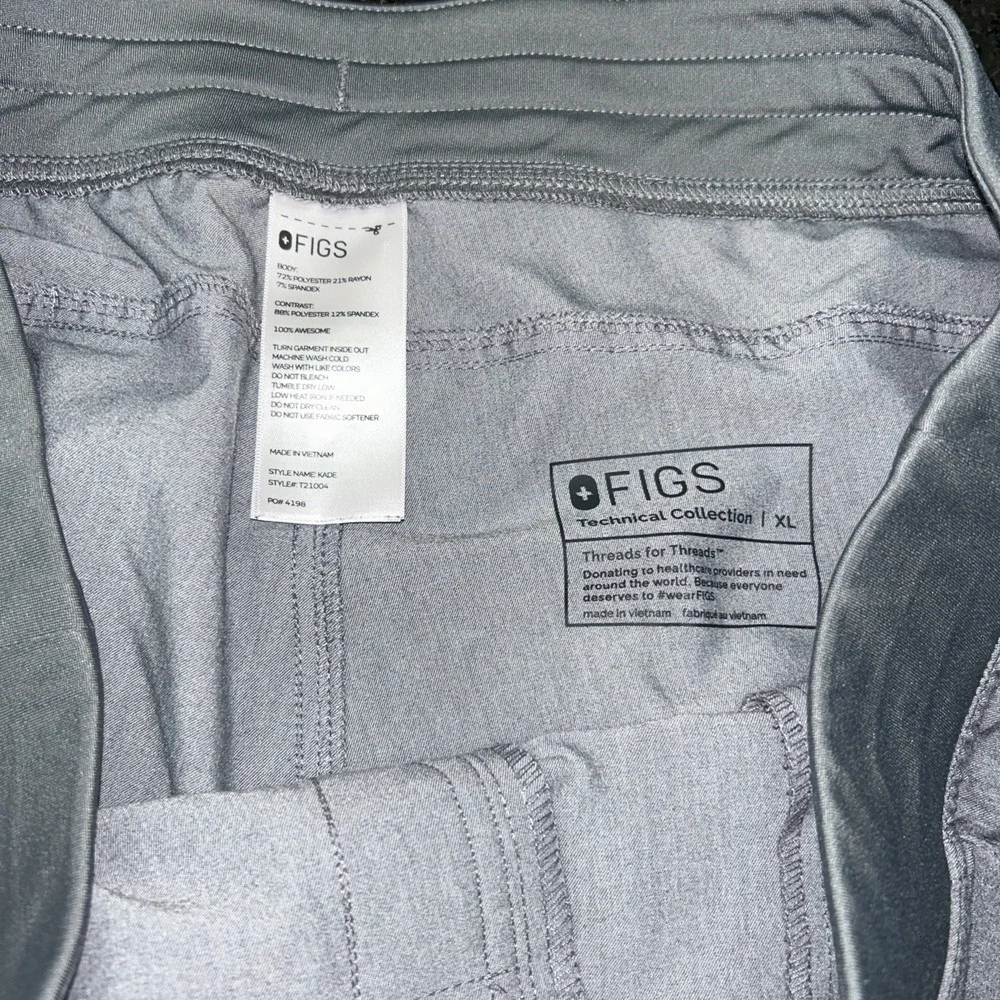 FIGS Kade Cargo Scrub Pants Graphite Women's Medium Tall Technical Collection